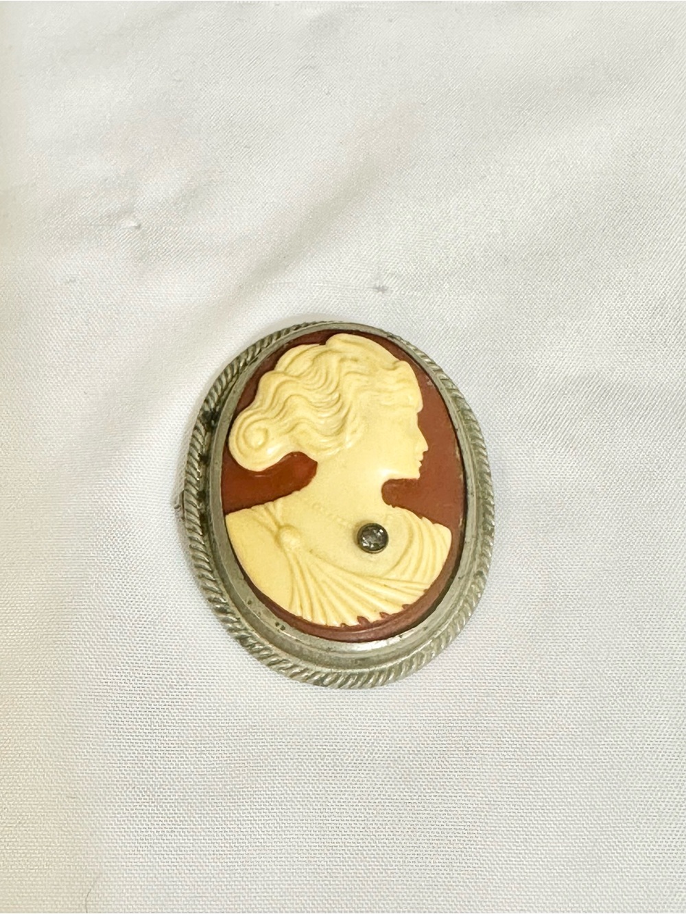 Vintage Cameo Brooch Pin in Cream and Brown with Silver Frame